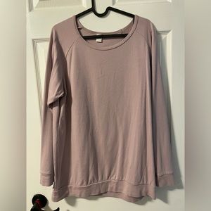 Kindred Studio Pullover in Lilac